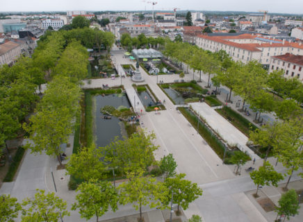 Place Napoléon vue du ciel©ville La Roche-sur-Yon